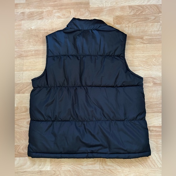 Men’s Old Navy Puffer Vest Large - Picture 2 of 3